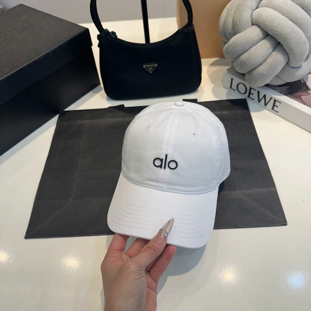 ALO Yoga White Cap